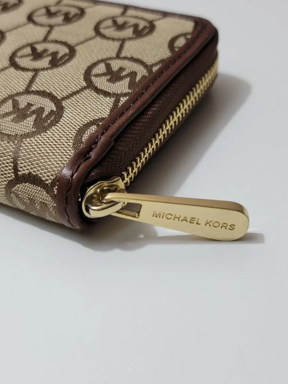 Michael Kors Jet Set Monogram Jacquard Zip Around Continental Wallet Beige Brown